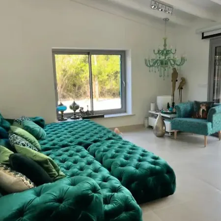 Holiday home Exklusive Moderne Mit Pool